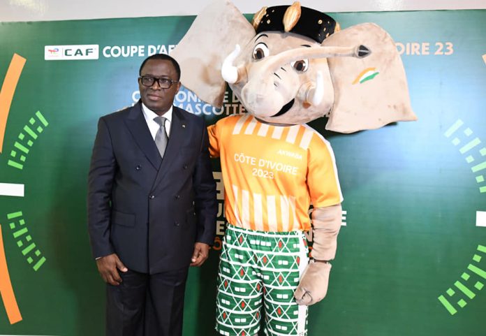 Akwaba La Mascotte De La Can C Te D Ivoire D Voil E Yeclo