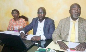Des responsables de la Coopec dénonçant la mafia de l'Unicoopecci