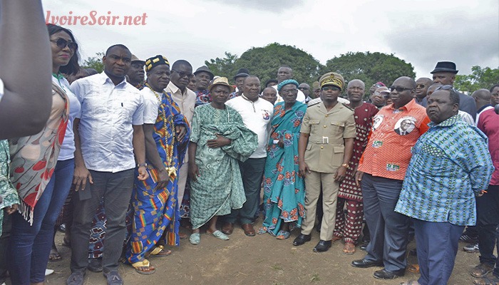 Le ministre Kobenan Kouassi Adjoumani dans le canton Zikobouo ce samedi 4 août 2018