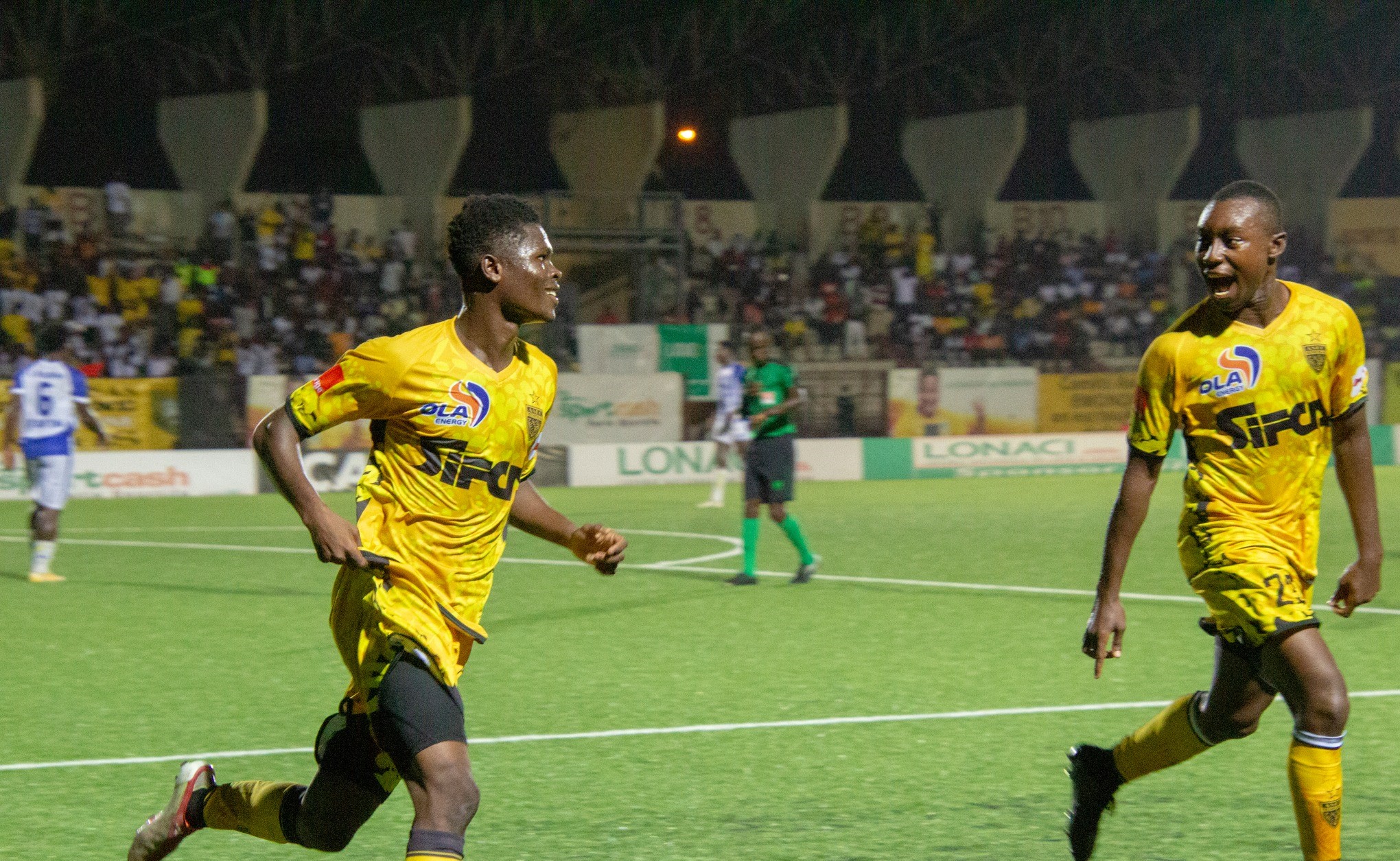 Ligue 1 Ivoirienne : le retour manqué du Stella d'Adjamé, la faute note du Racing  club d'Abidjan