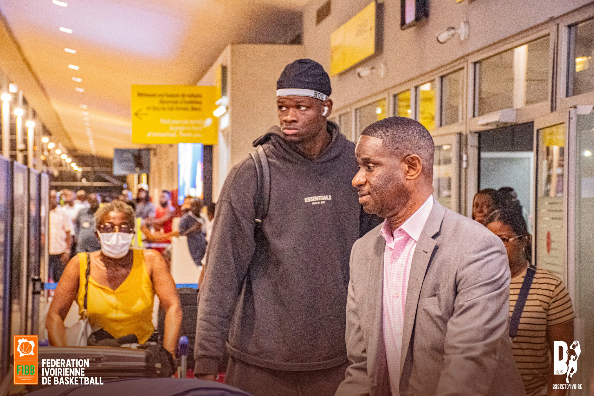 Mo Bamba Avec Les Éléphants Basketteurs Pour La Coupe Du Monde 2023 ...