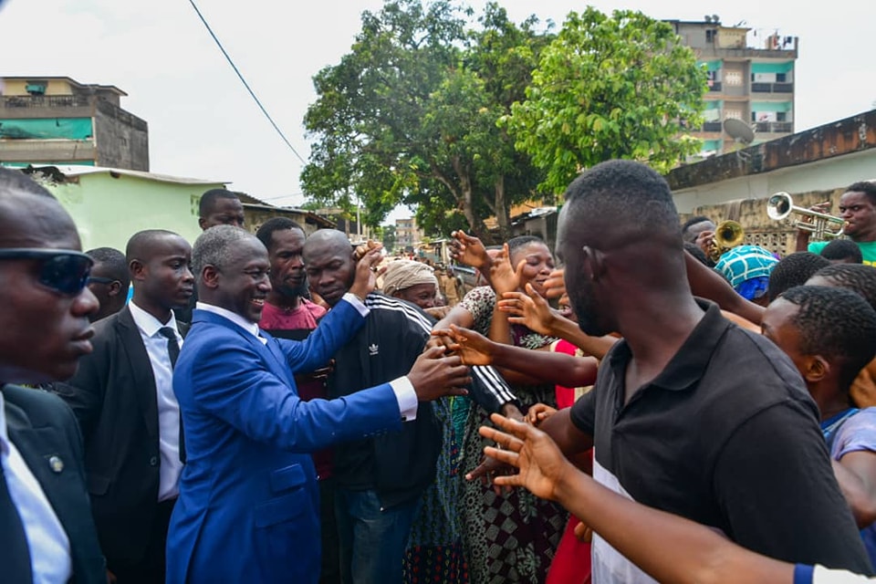 Municipales 2023 Bictogo En Mission Séduction à Yopougon Des Images