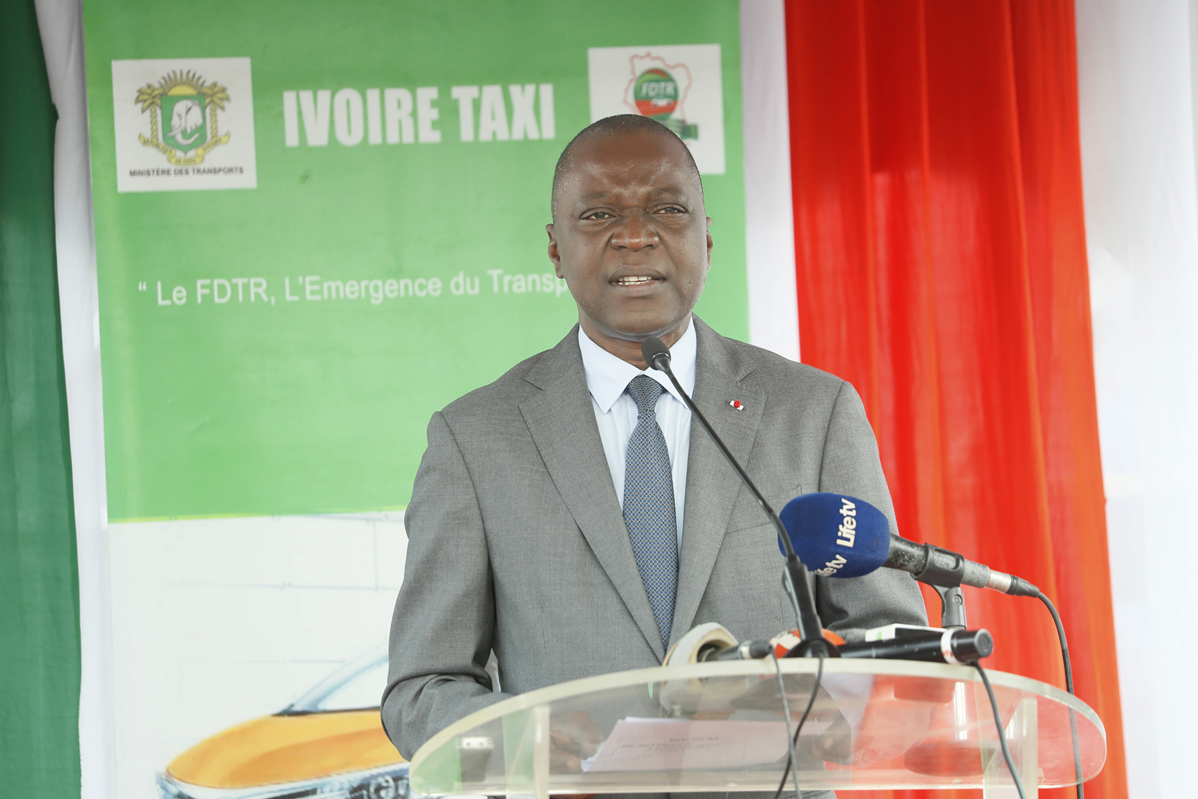 Côte d'Ivoire le ministre des Transports annonce la mise en