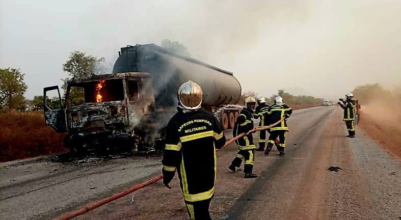 Explosion D'un Camion Citerne à Hauteur Du Village Samorikaha, Côte D ...