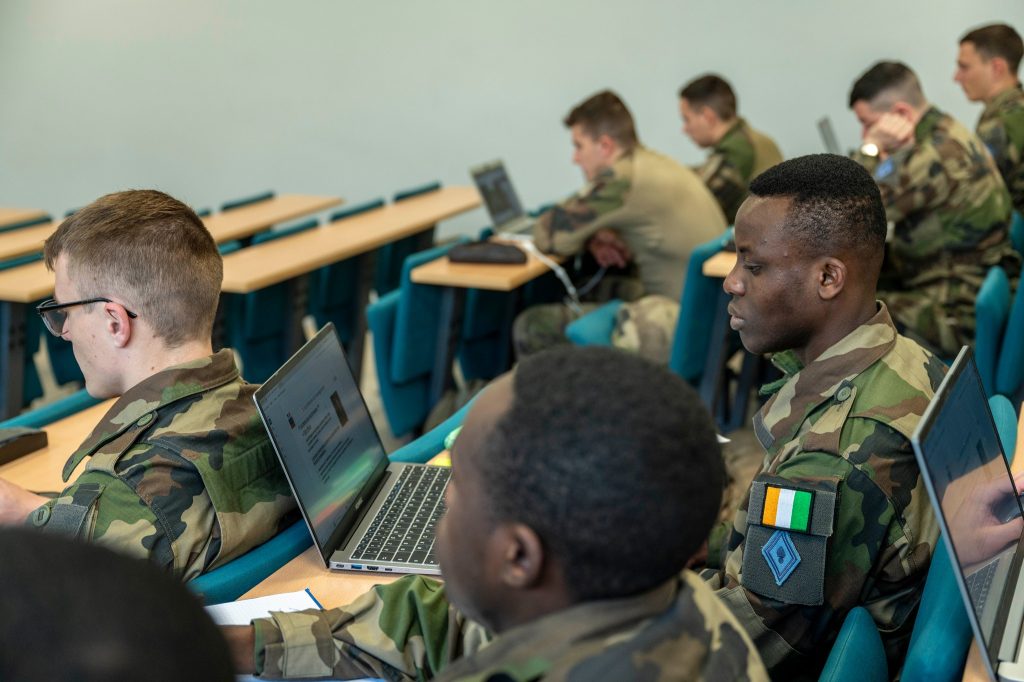 Jumelage entre l'Académie des forces armées de Côte d'Ivoire et l'Académie militaire de Saint-Cyr Coëtquidan